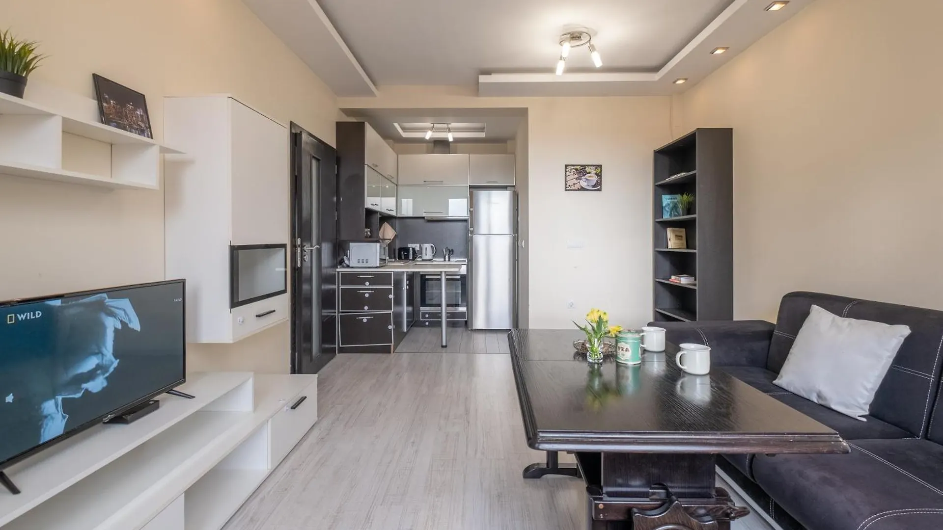 아파트 Lovely 2 Bdr Suite Next To Mall Of 소피아 불가리아