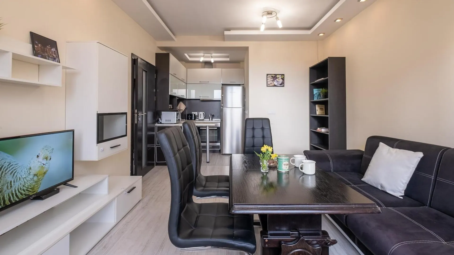 Apartamento Lovely 2 Bdr Suite Next To Mall Of Sófia
