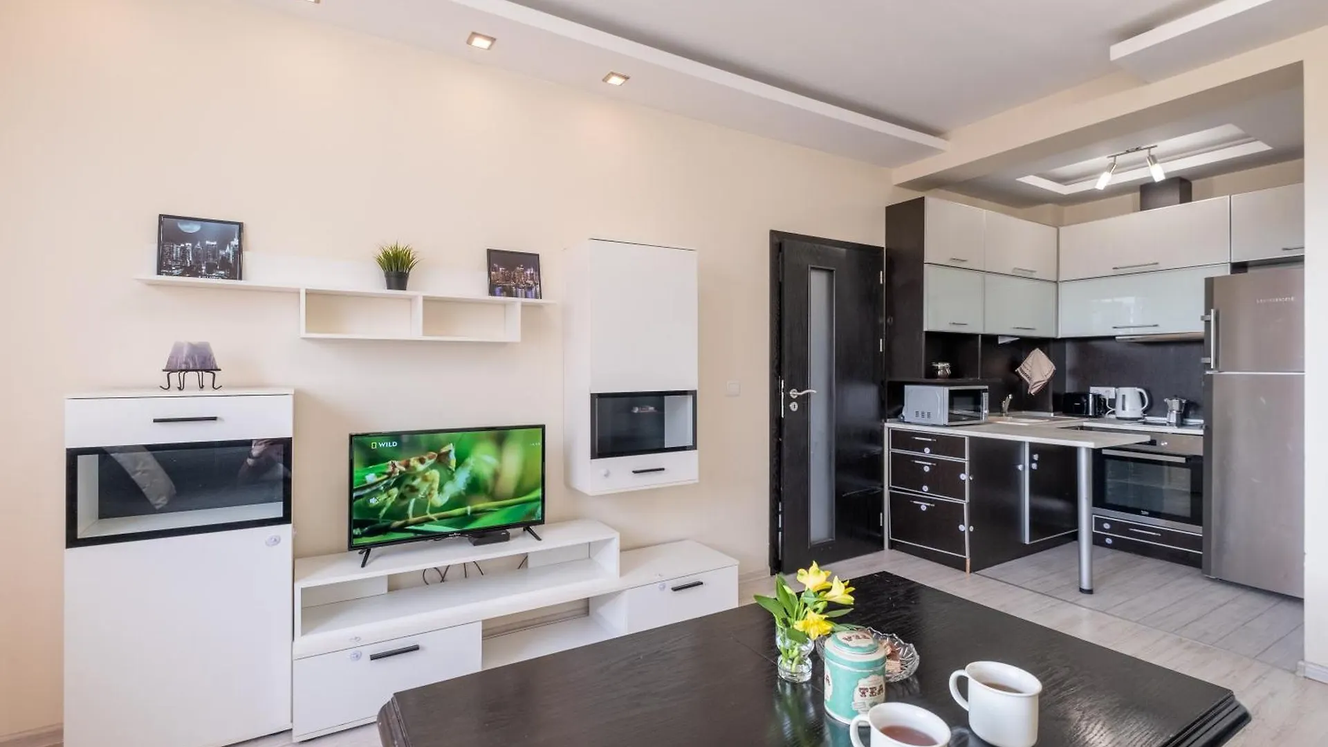 Apartamento Lovely 2 Bdr Suite Next To Mall Of Sófia