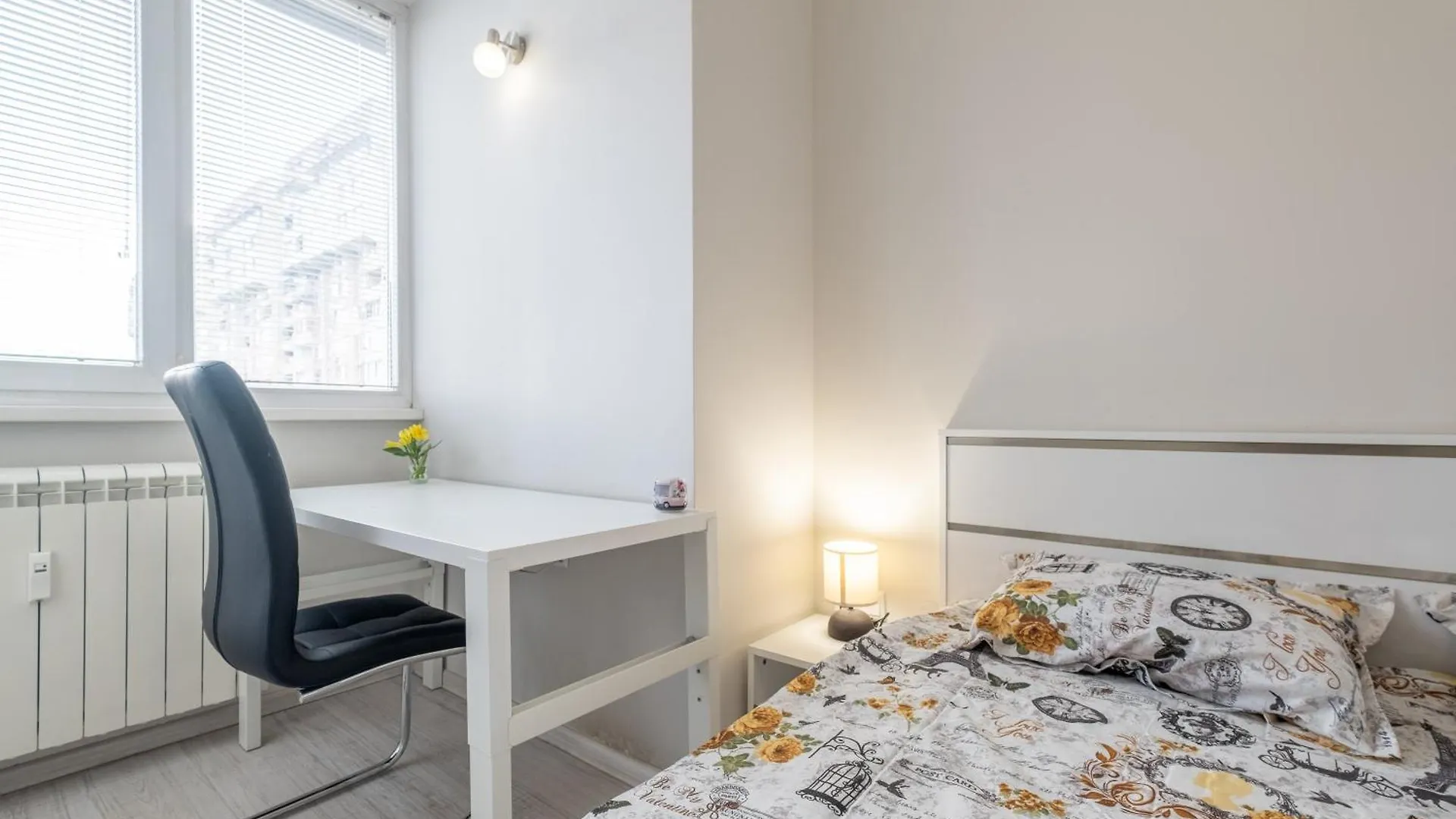 Lovely 2 Bdr Suite Next To Mall Of Sófia Apartamento